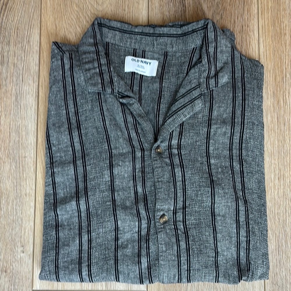Old Navy Charcoal Men’s Linen Shirt